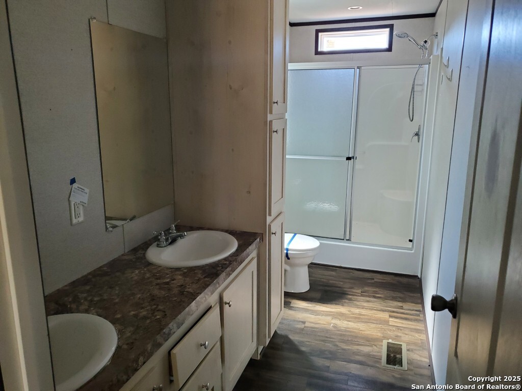 1005 Spur Ridge