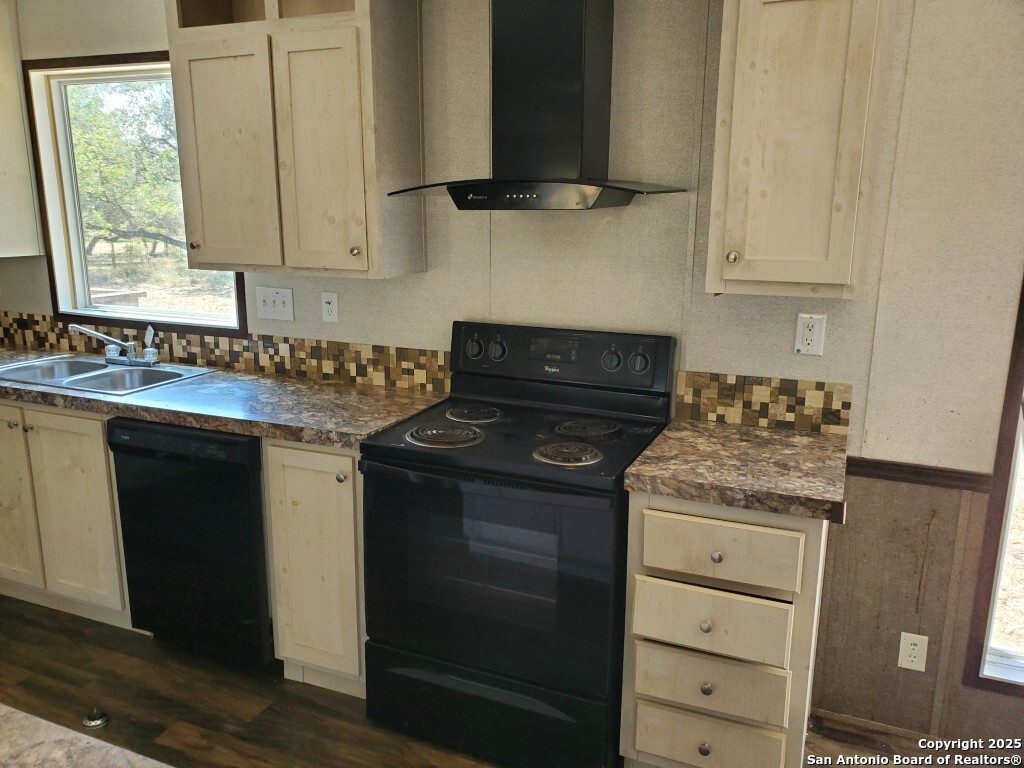 1005 Spur Ridge