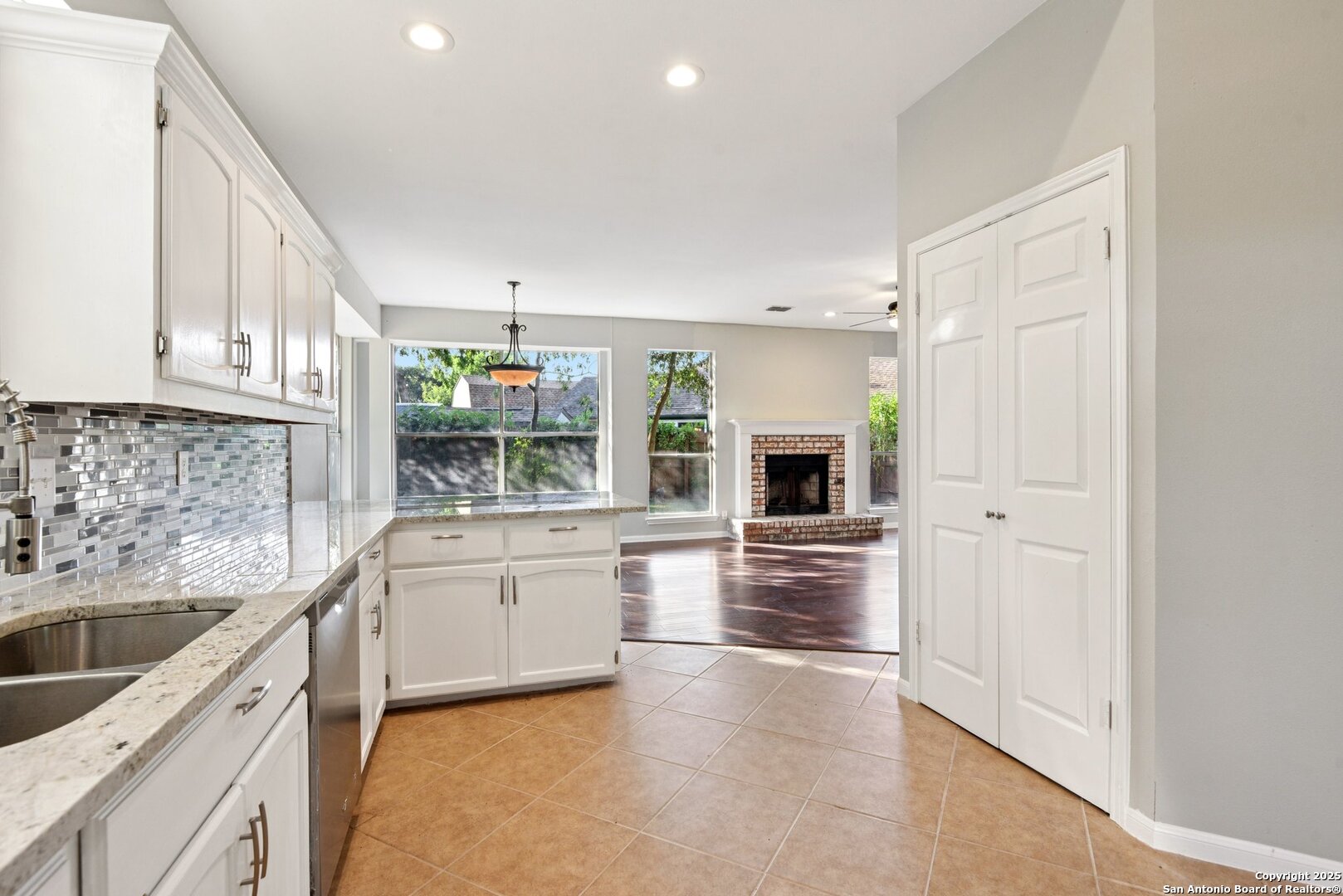 5130 Pine Lake Dr
