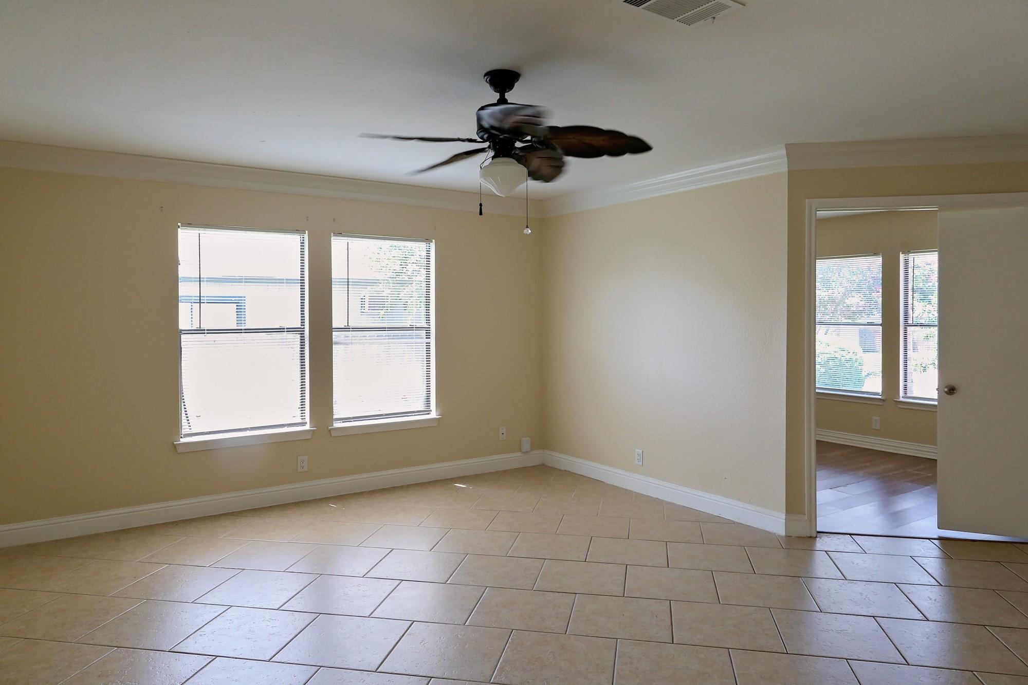 2909 Donnell DR
