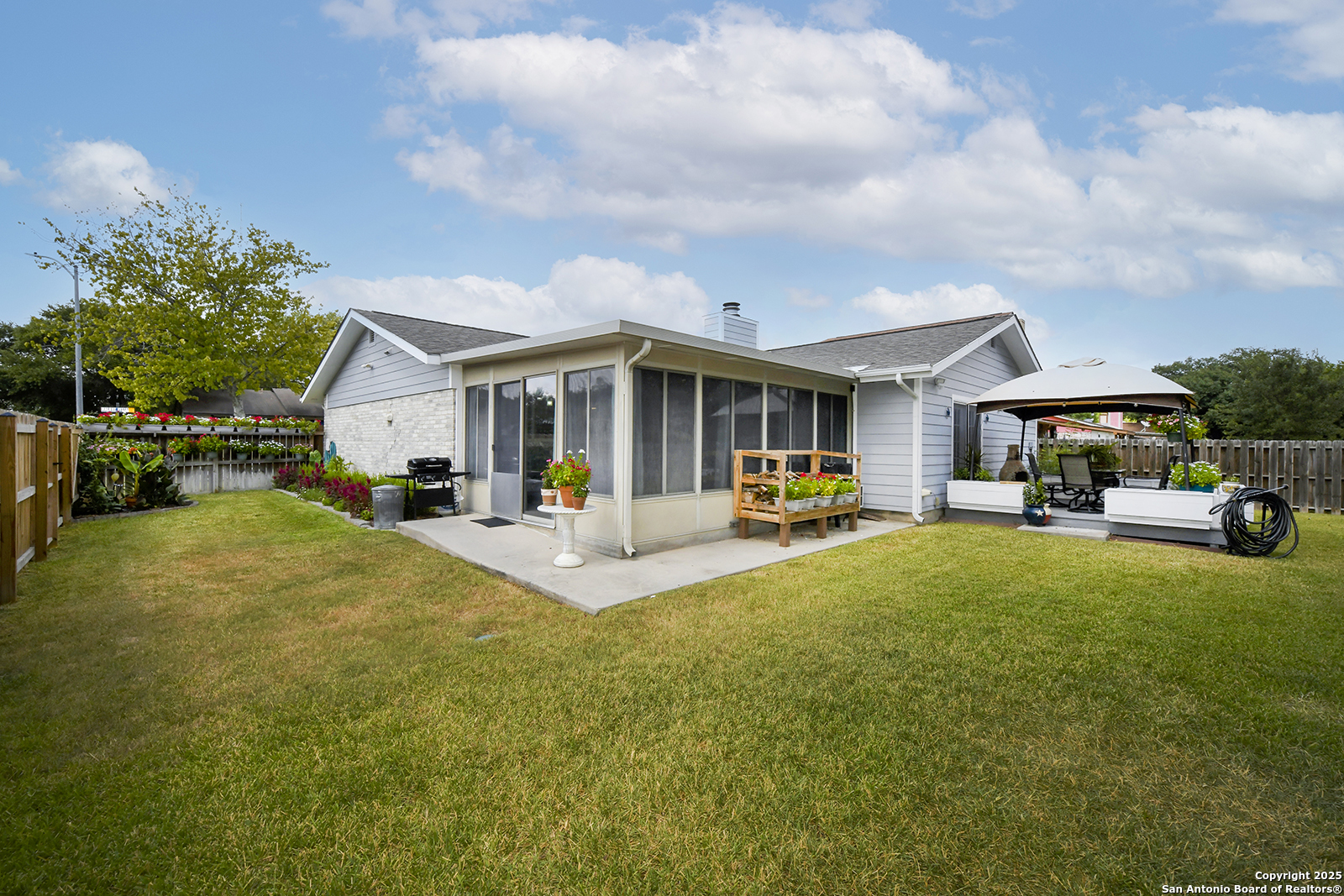 5302 Walnut Vista