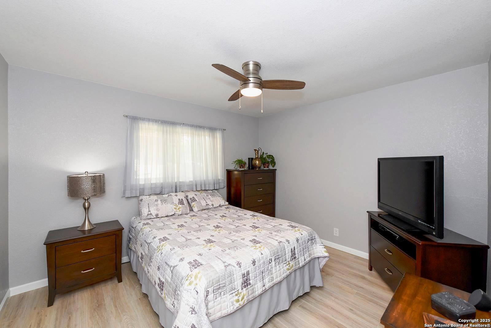 5302 Walnut Vista