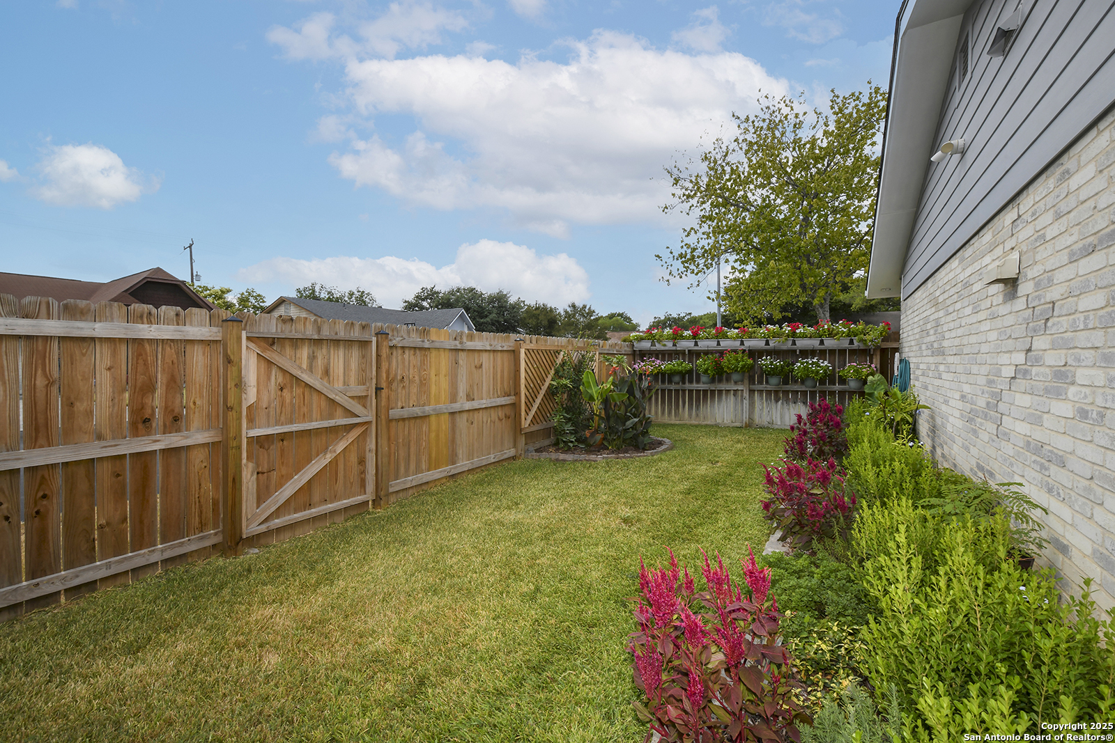 5302 Walnut Vista