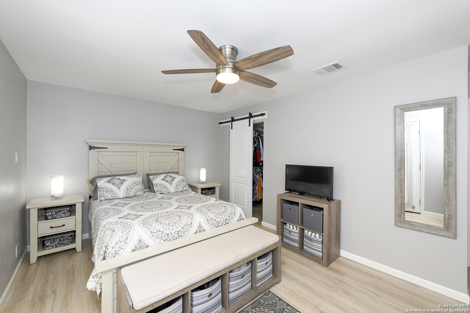 5302 Walnut Vista