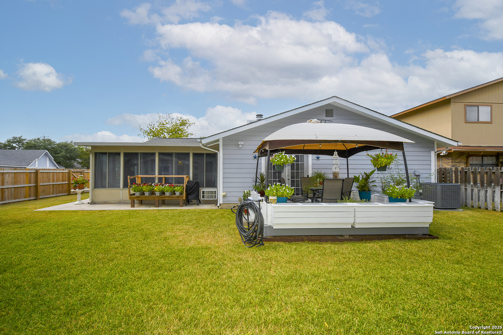 5302 Walnut Vista