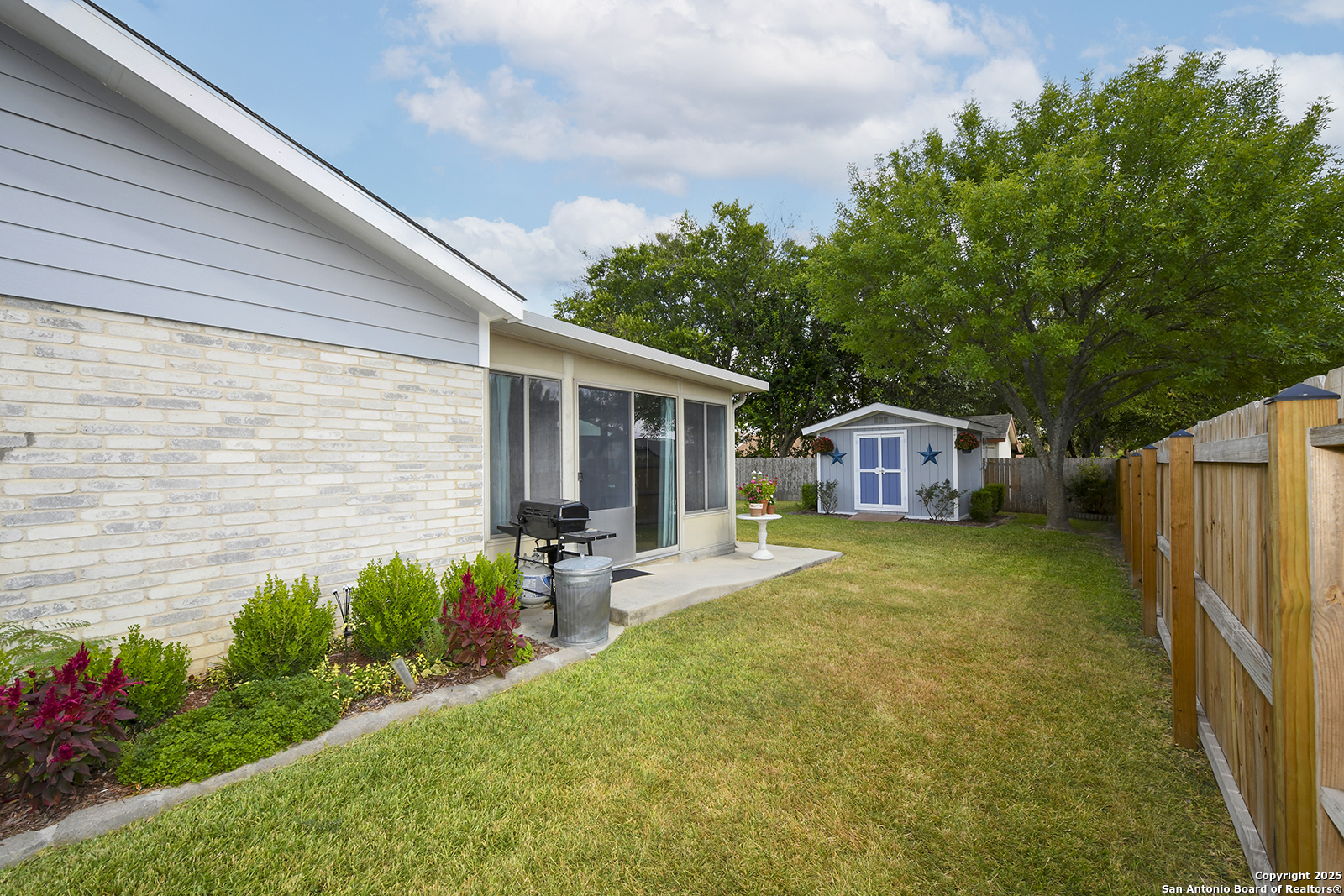 5302 Walnut Vista