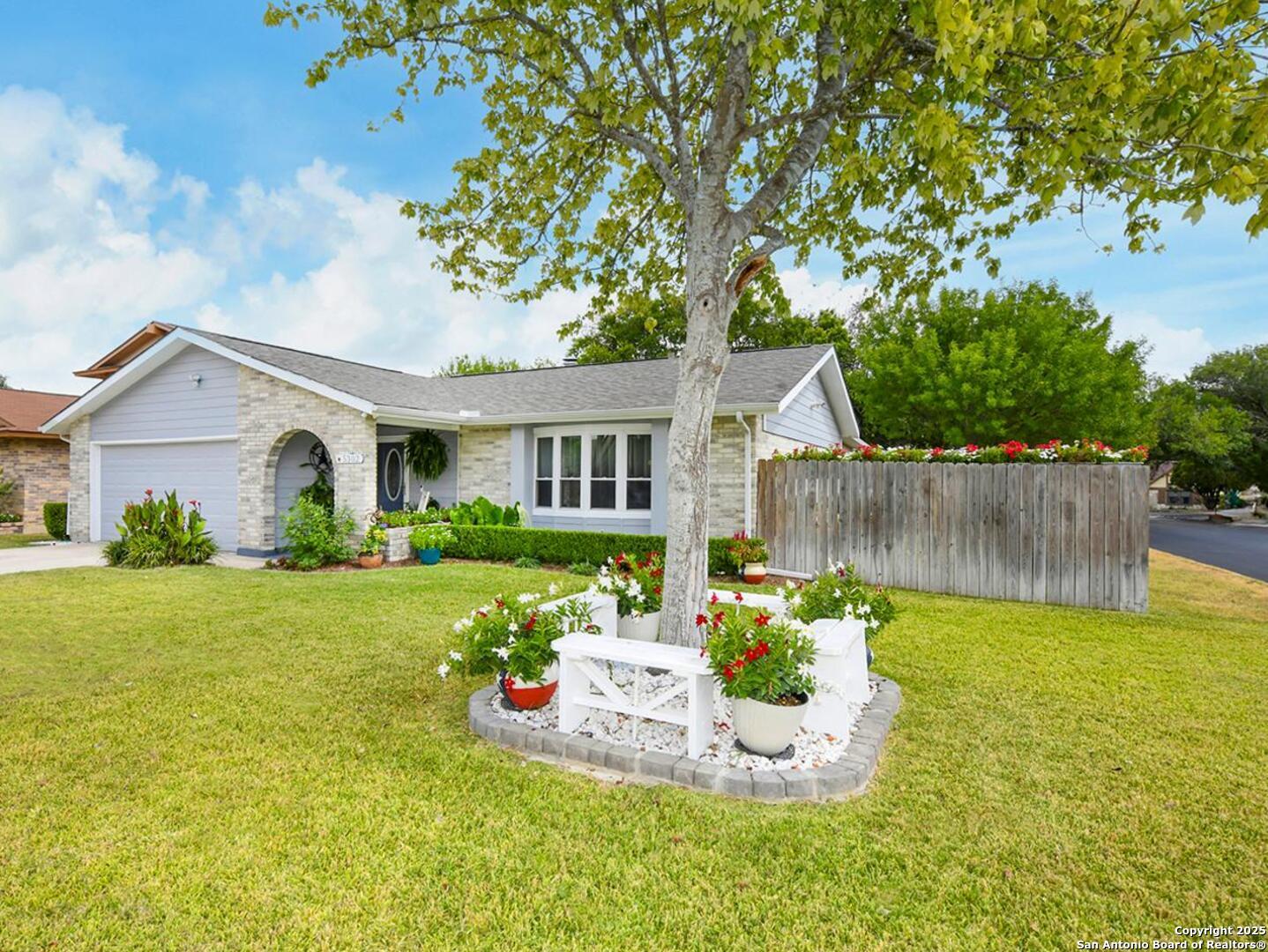 5302 Walnut Vista