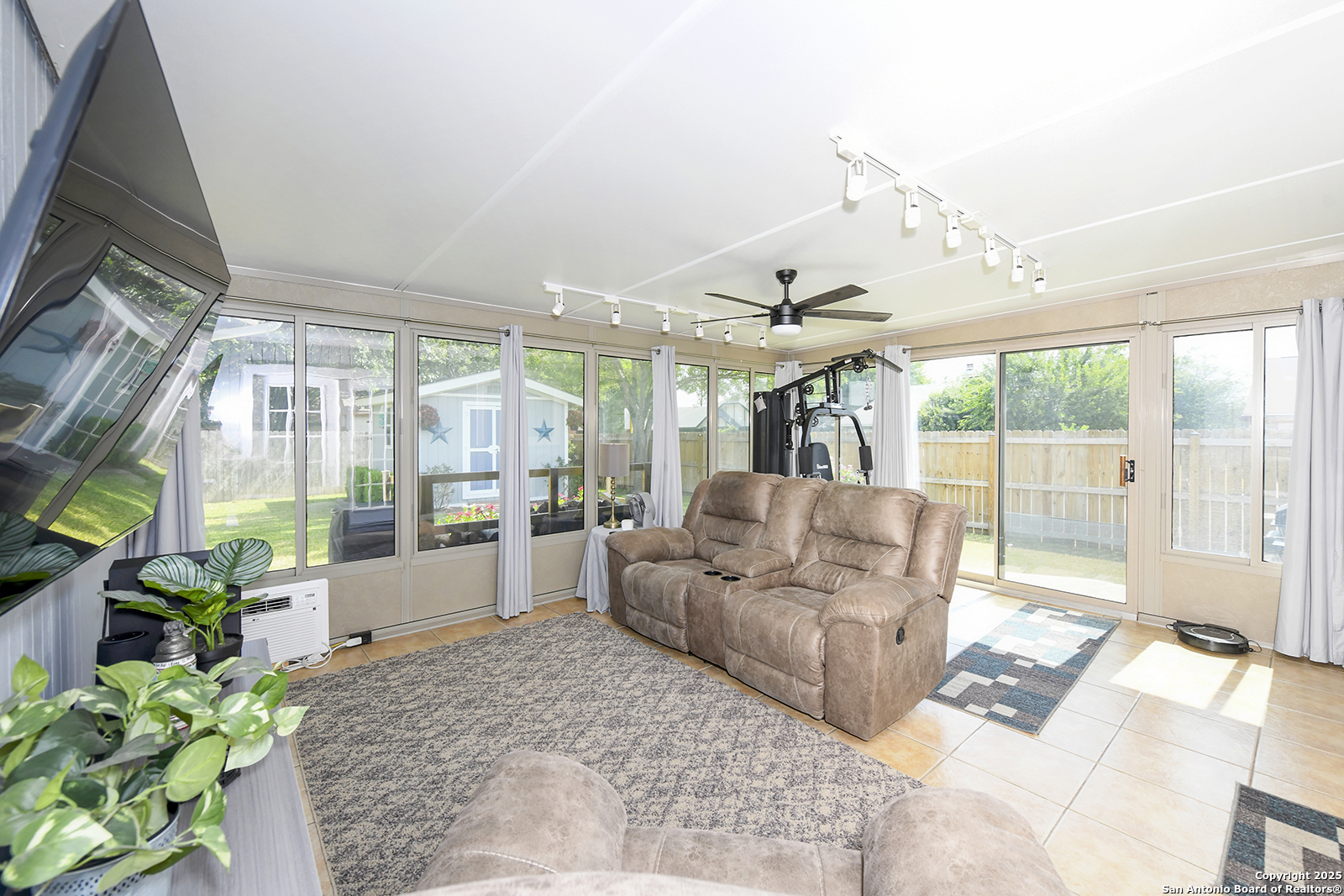 5302 Walnut Vista