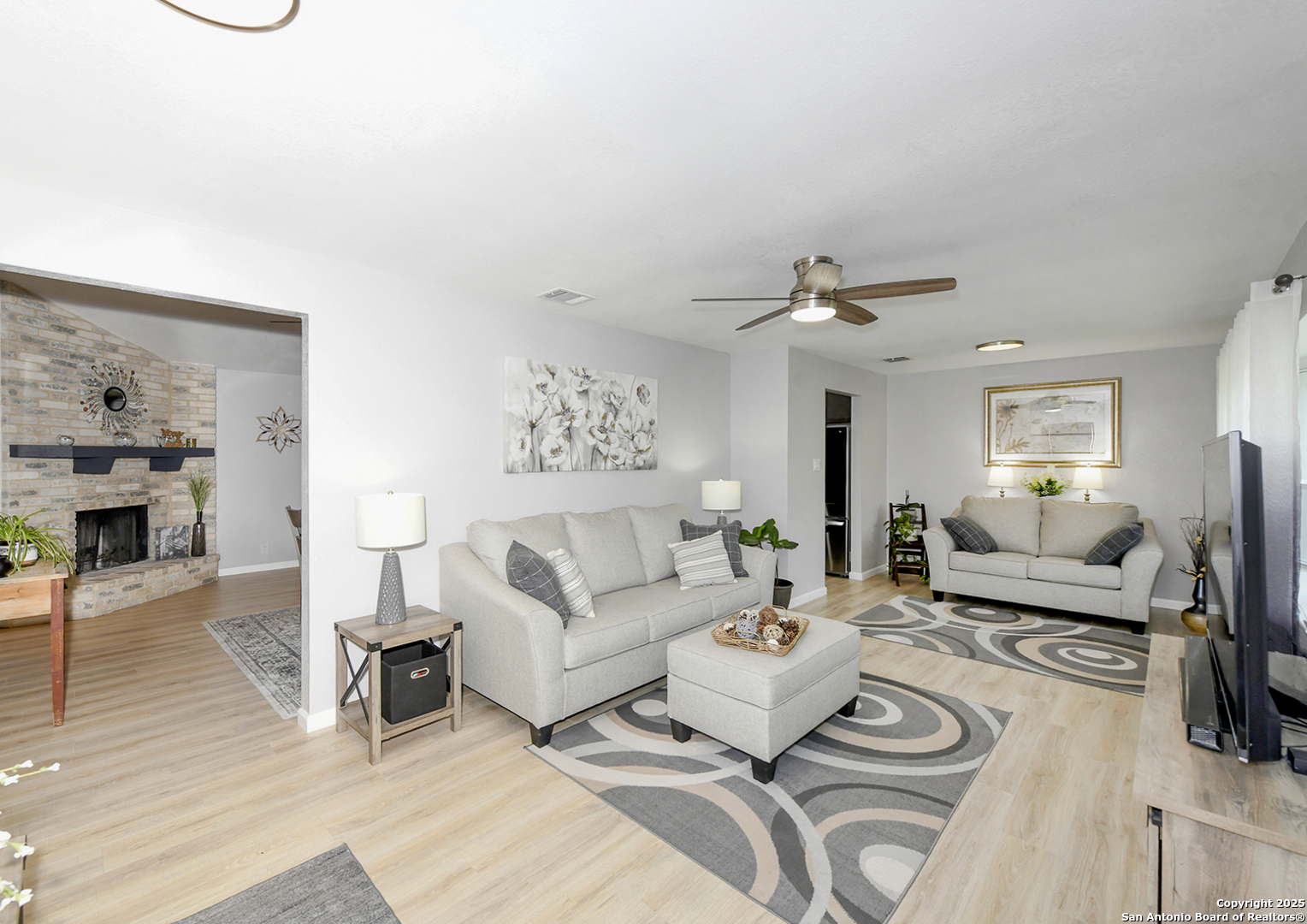 5302 Walnut Vista