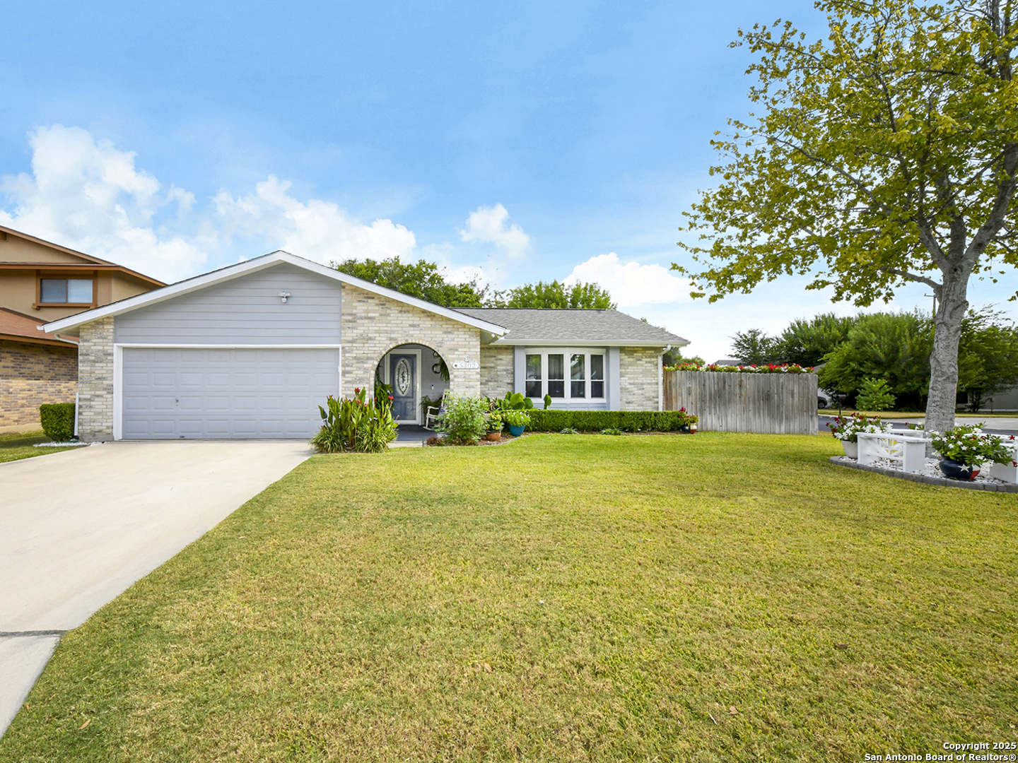 5302 Walnut Vista