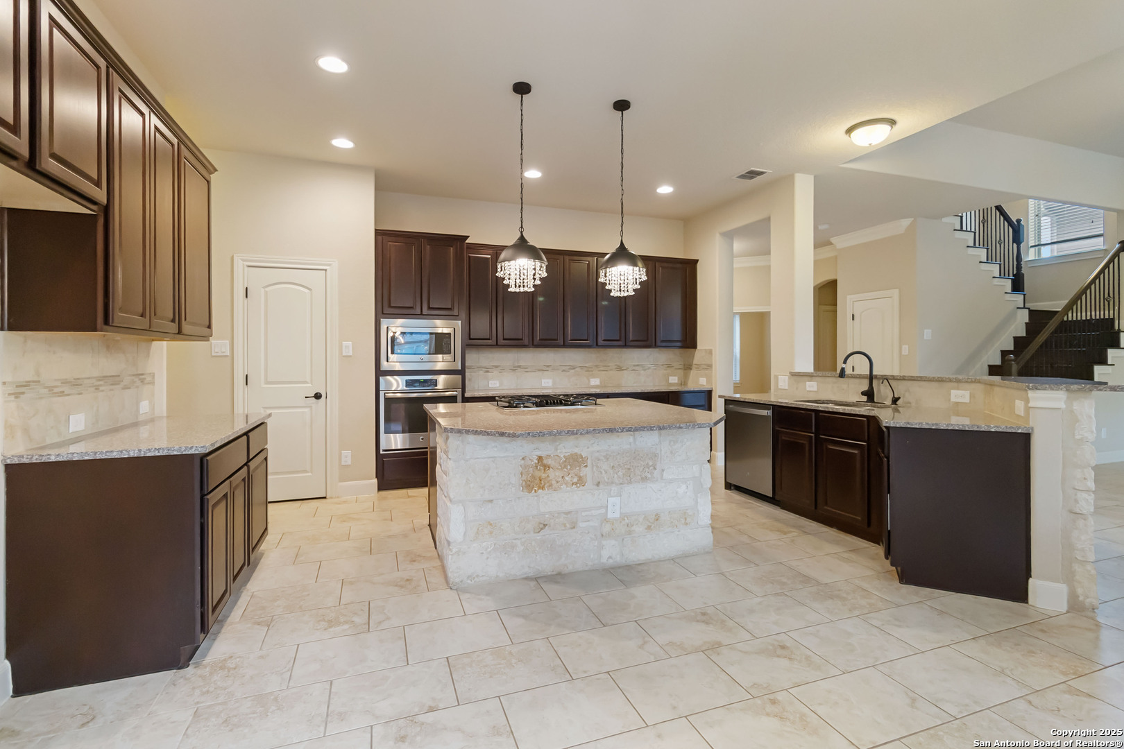 24219 Artisan Gate