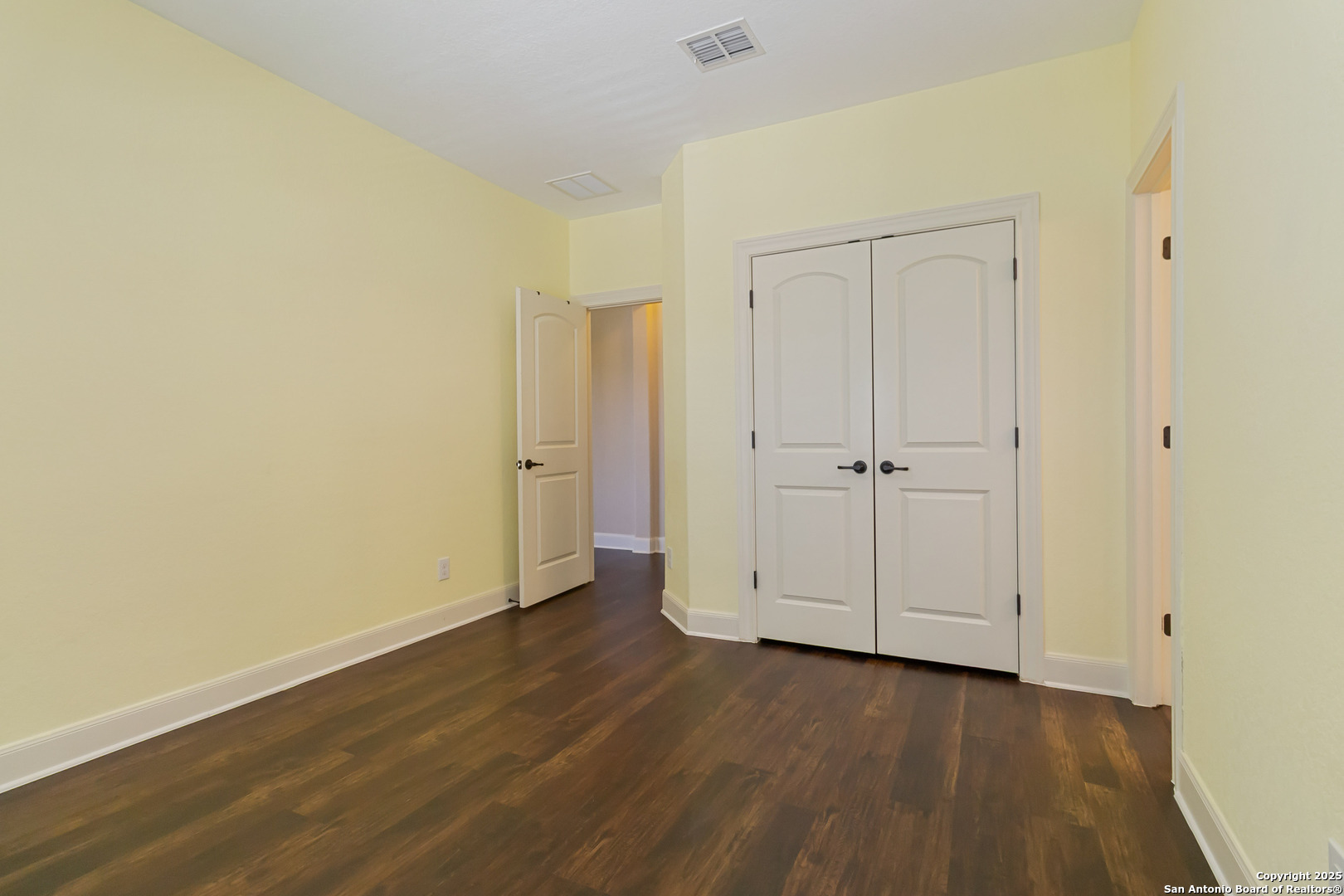 24219 Artisan Gate