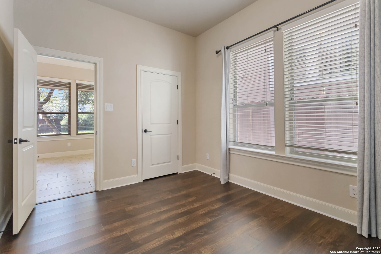 24219 Artisan Gate