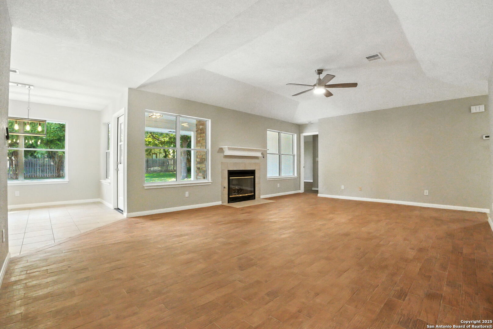 1280 Fox Glen
