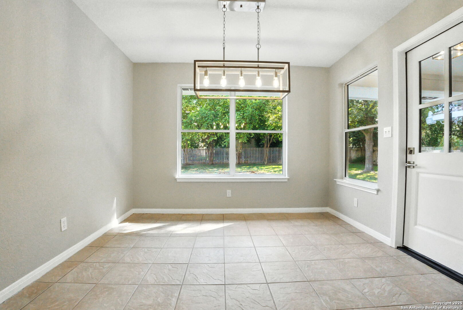 1280 Fox Glen