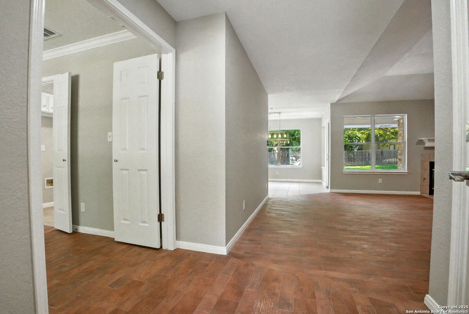 1280 Fox Glen