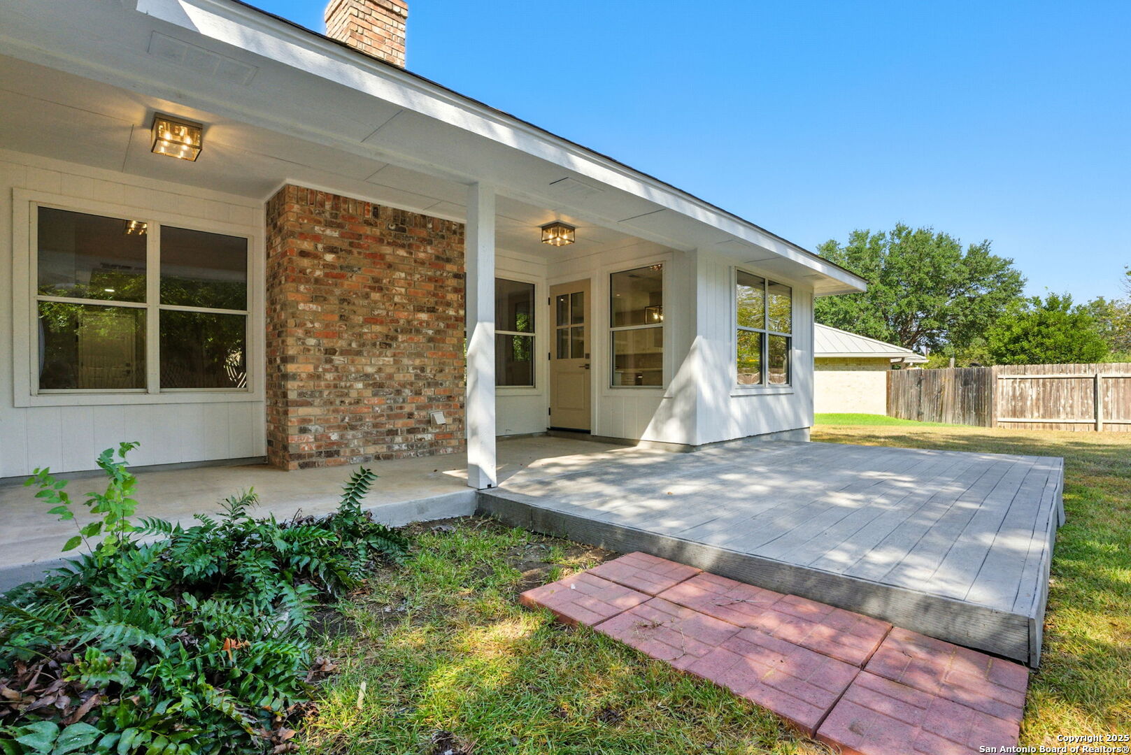 1280 Fox Glen