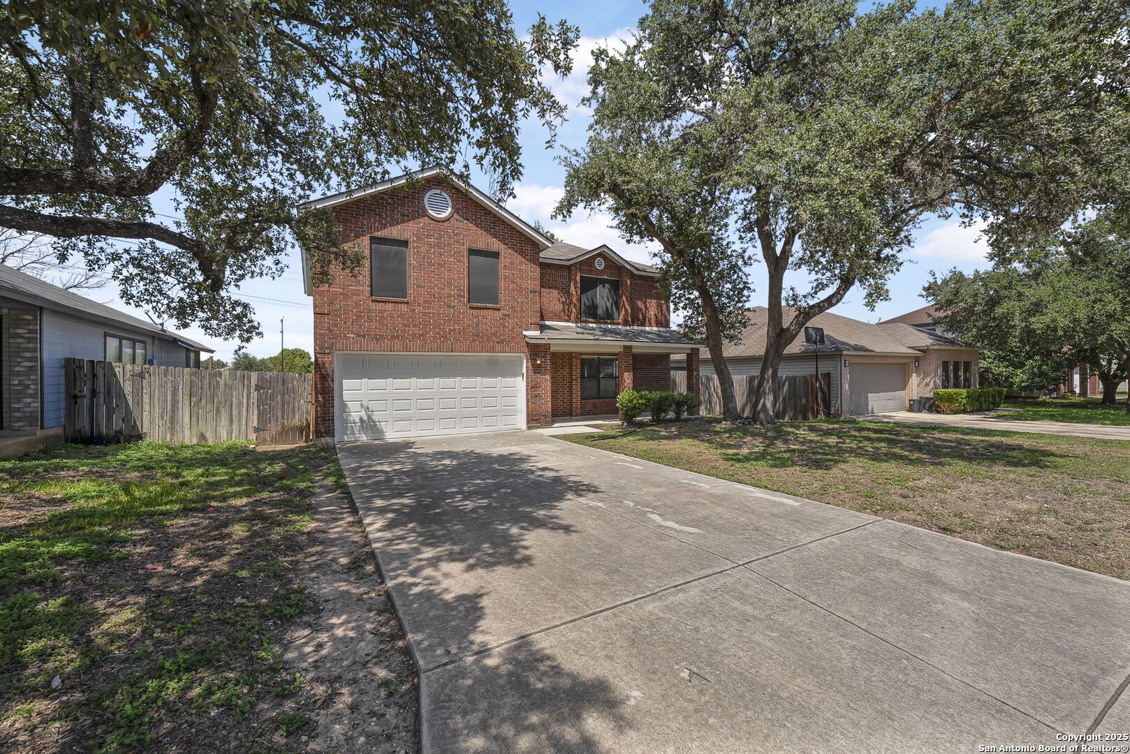 9711 Diamond Cliff Dr