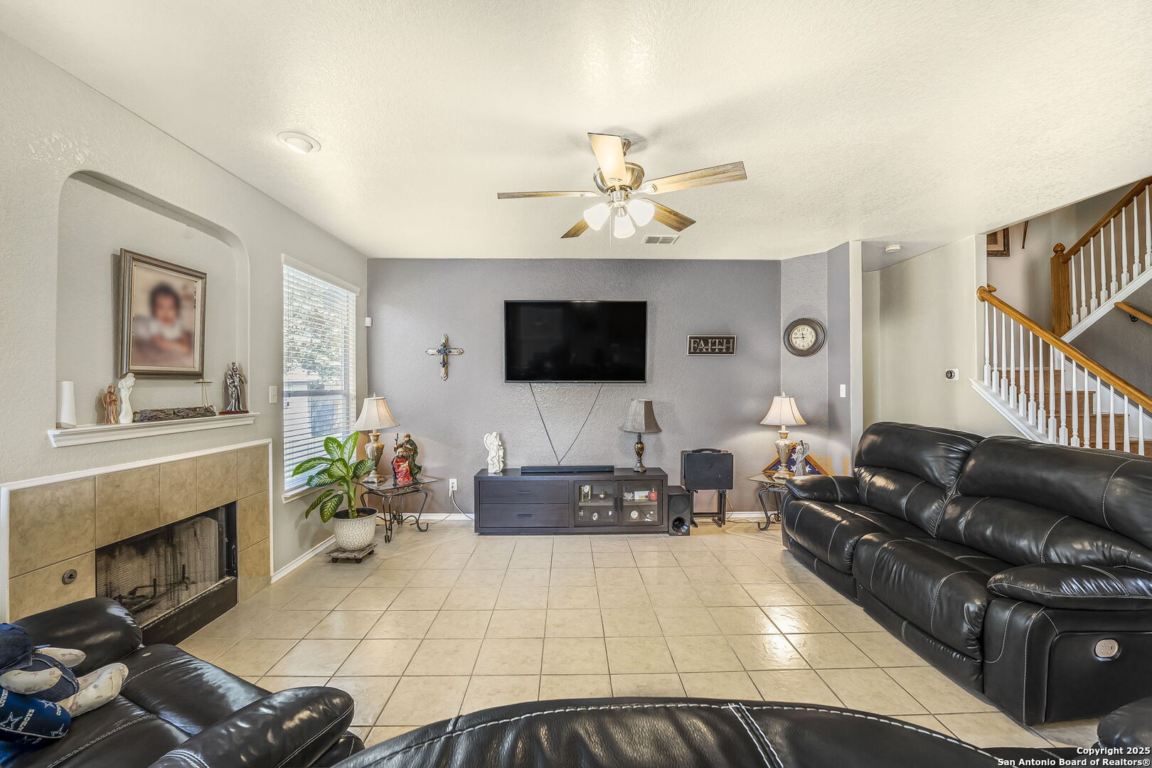 10526 Mustang Walk