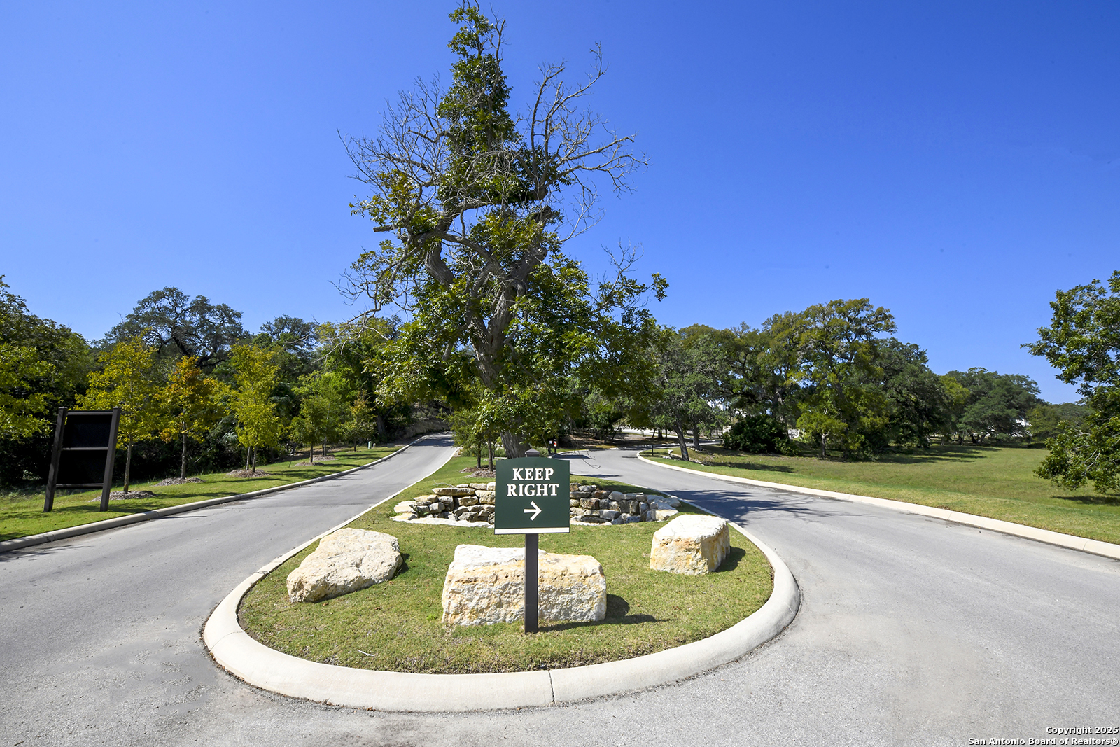 25811 Morhiss Point