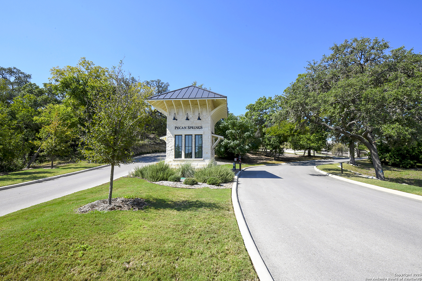 25811 Morhiss Point