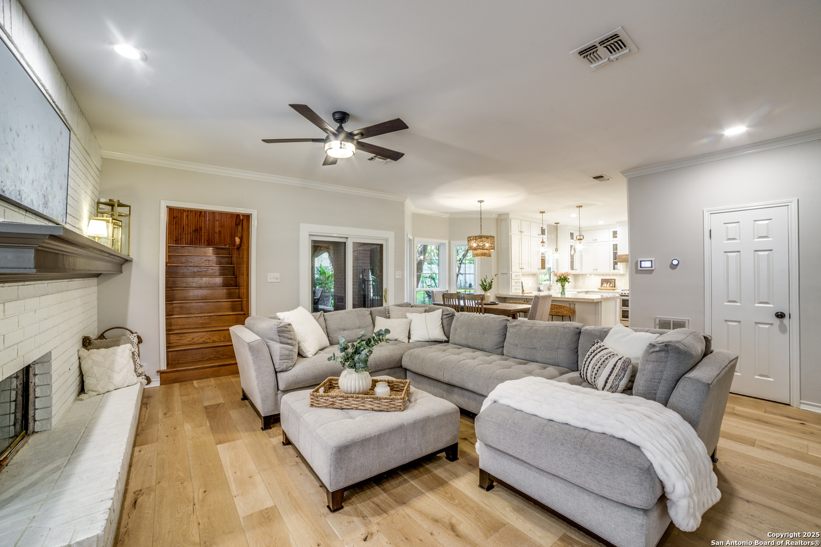 2242 Fawnfield