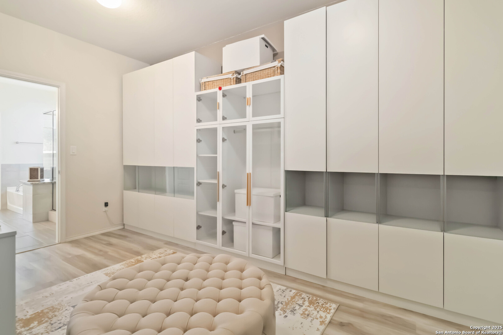 2275 Oak Run