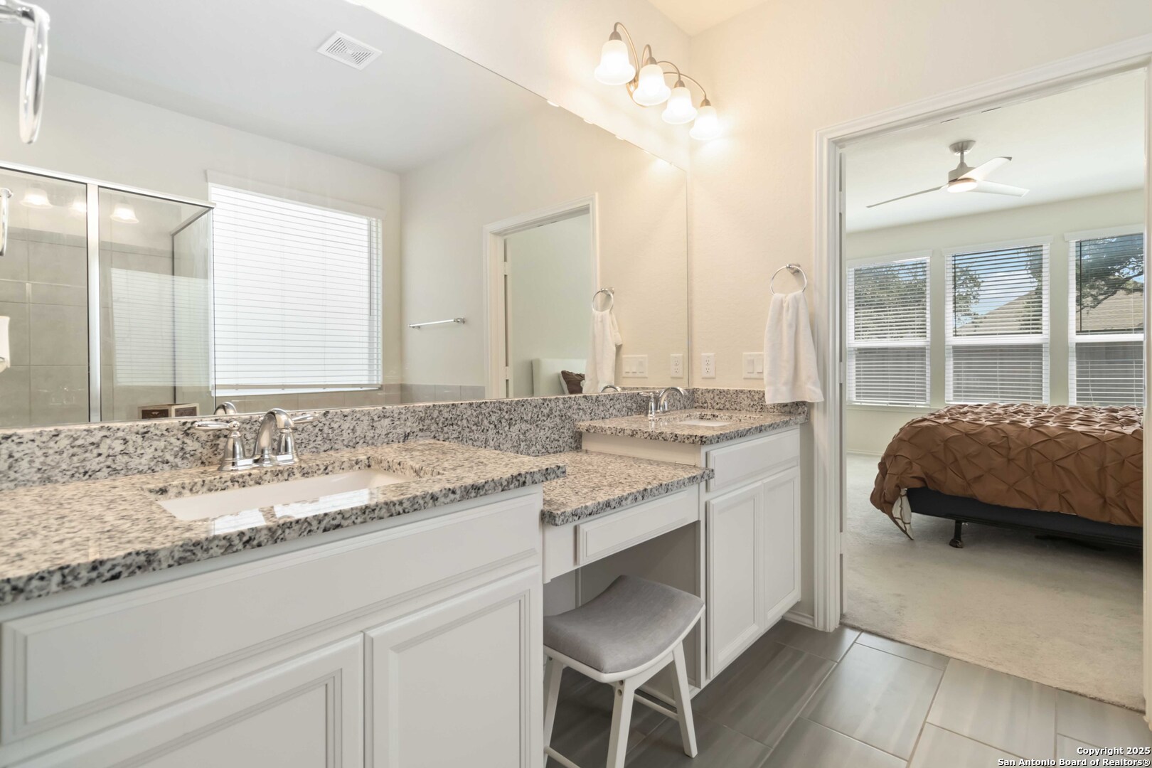 2275 Oak Run