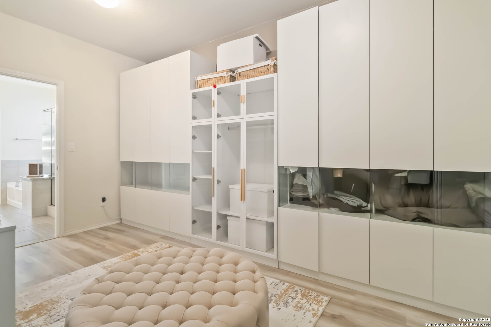 2275 Oak Run