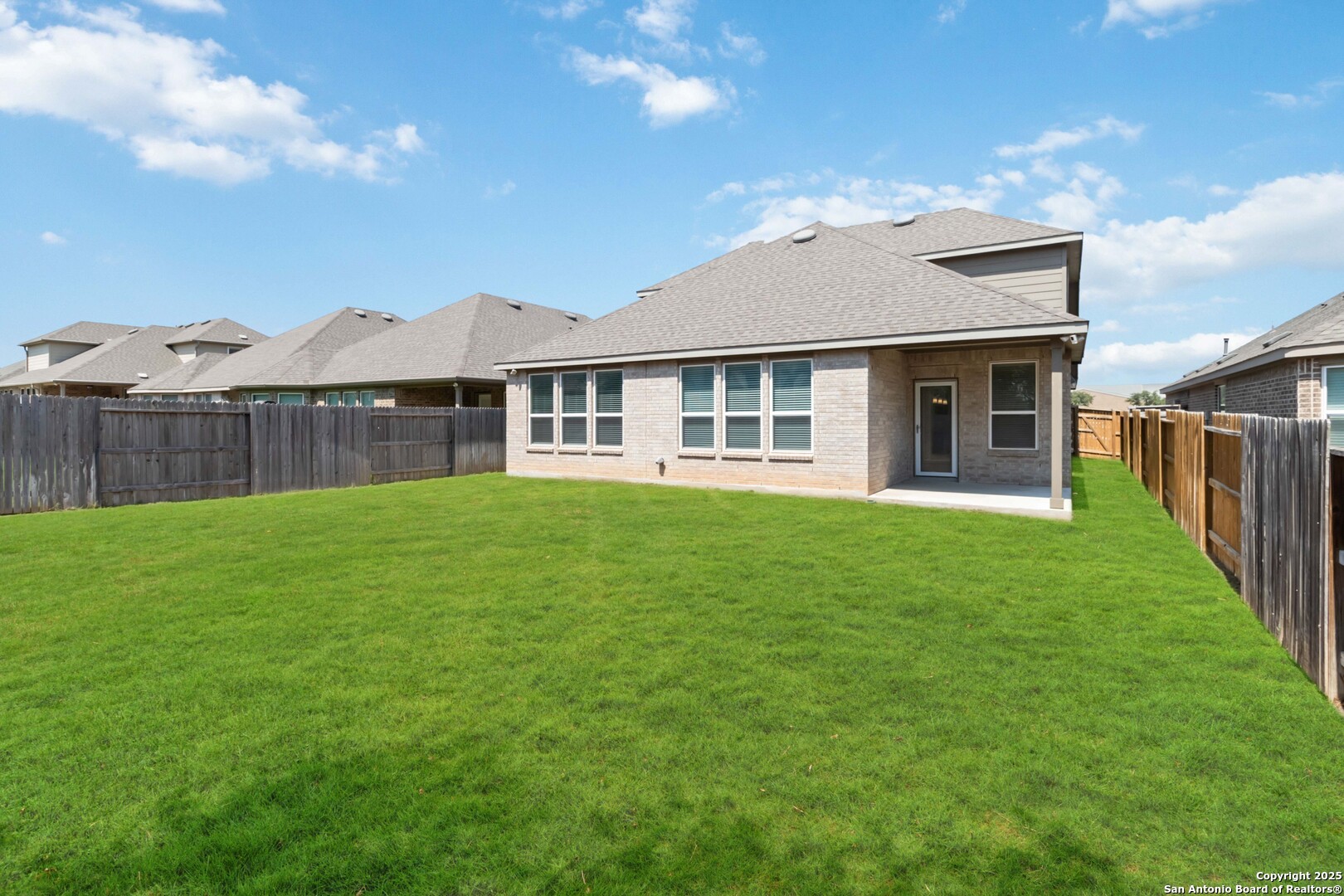 2275 Oak Run