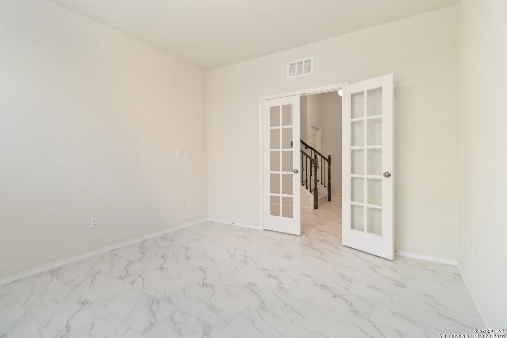 2275 Oak Run