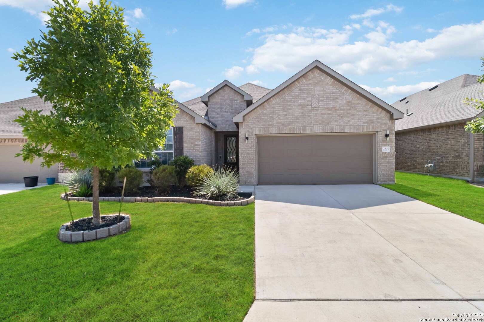 2275 Oak Run