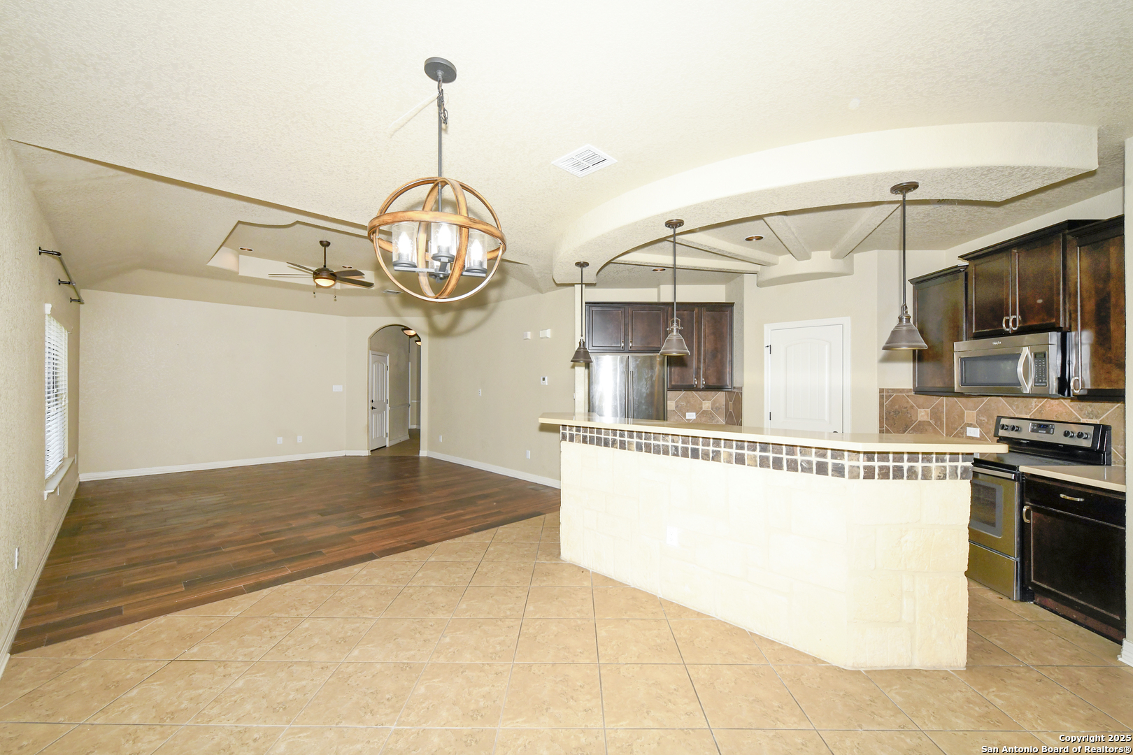 13709 Trailside Ln