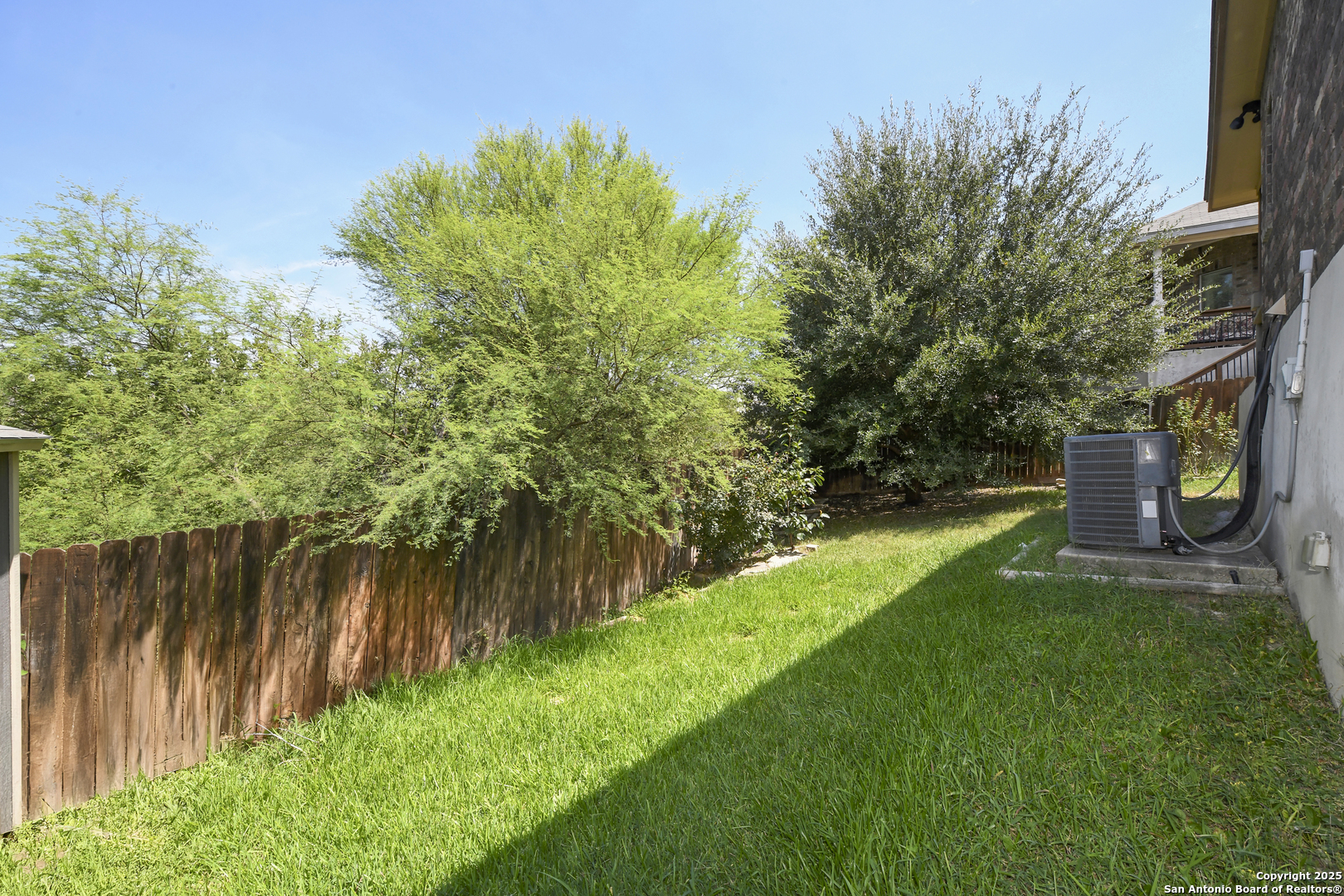 13709 Trailside Ln