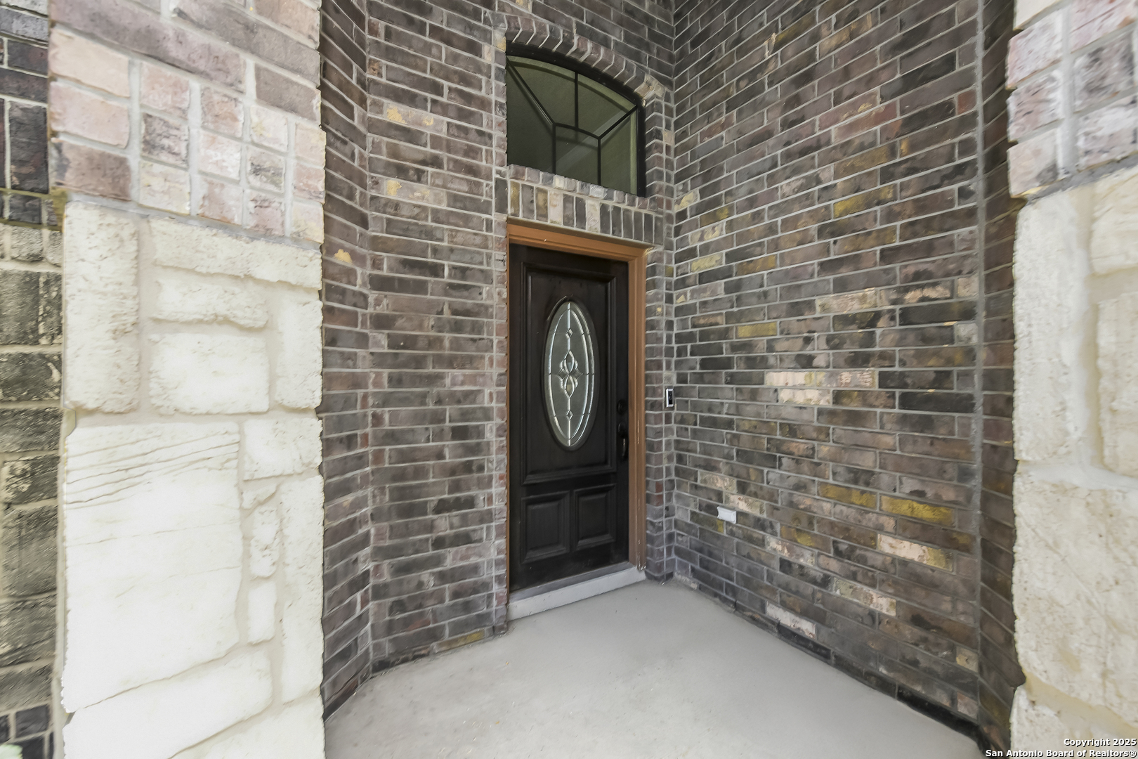 13709 Trailside Ln