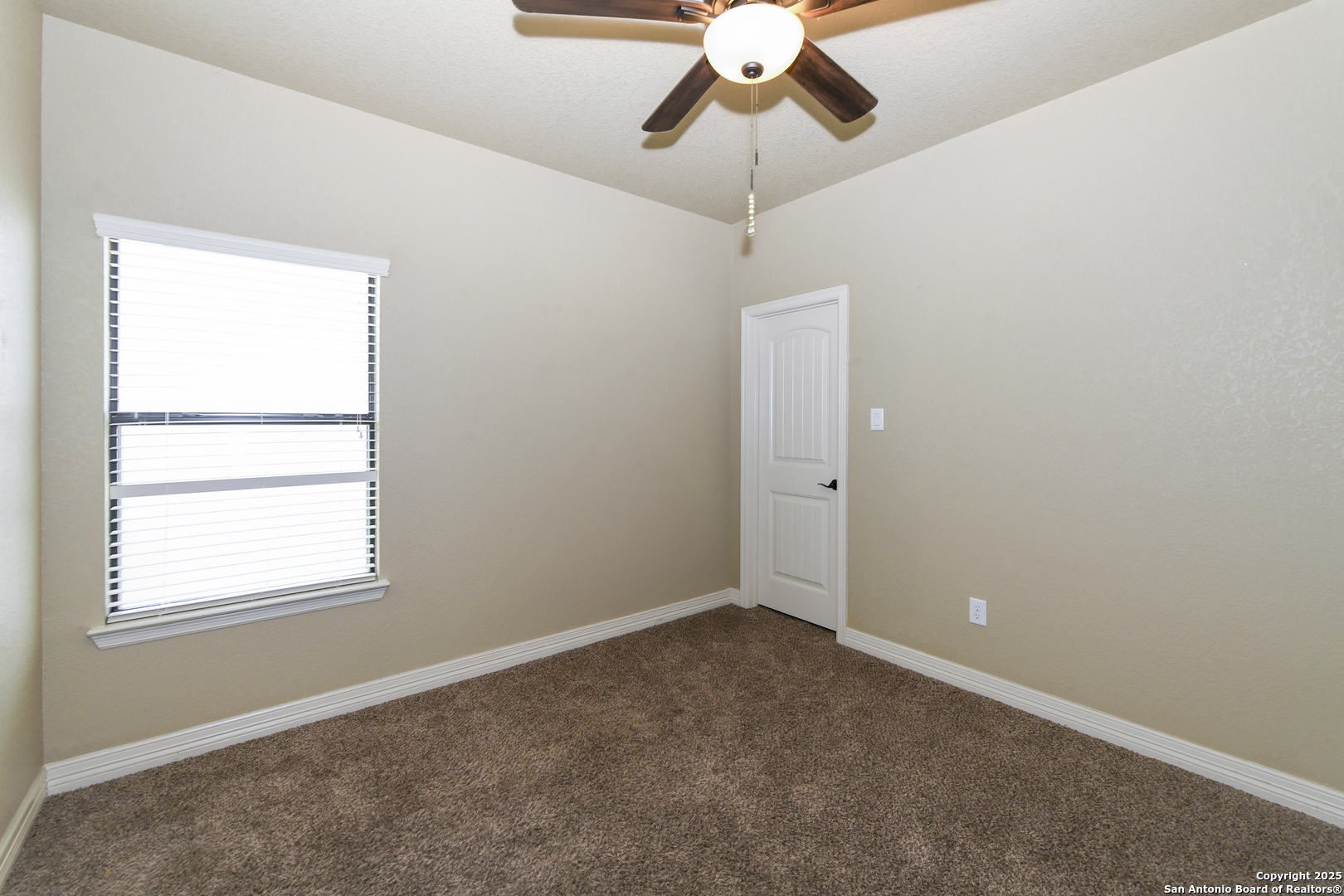 13709 Trailside Ln
