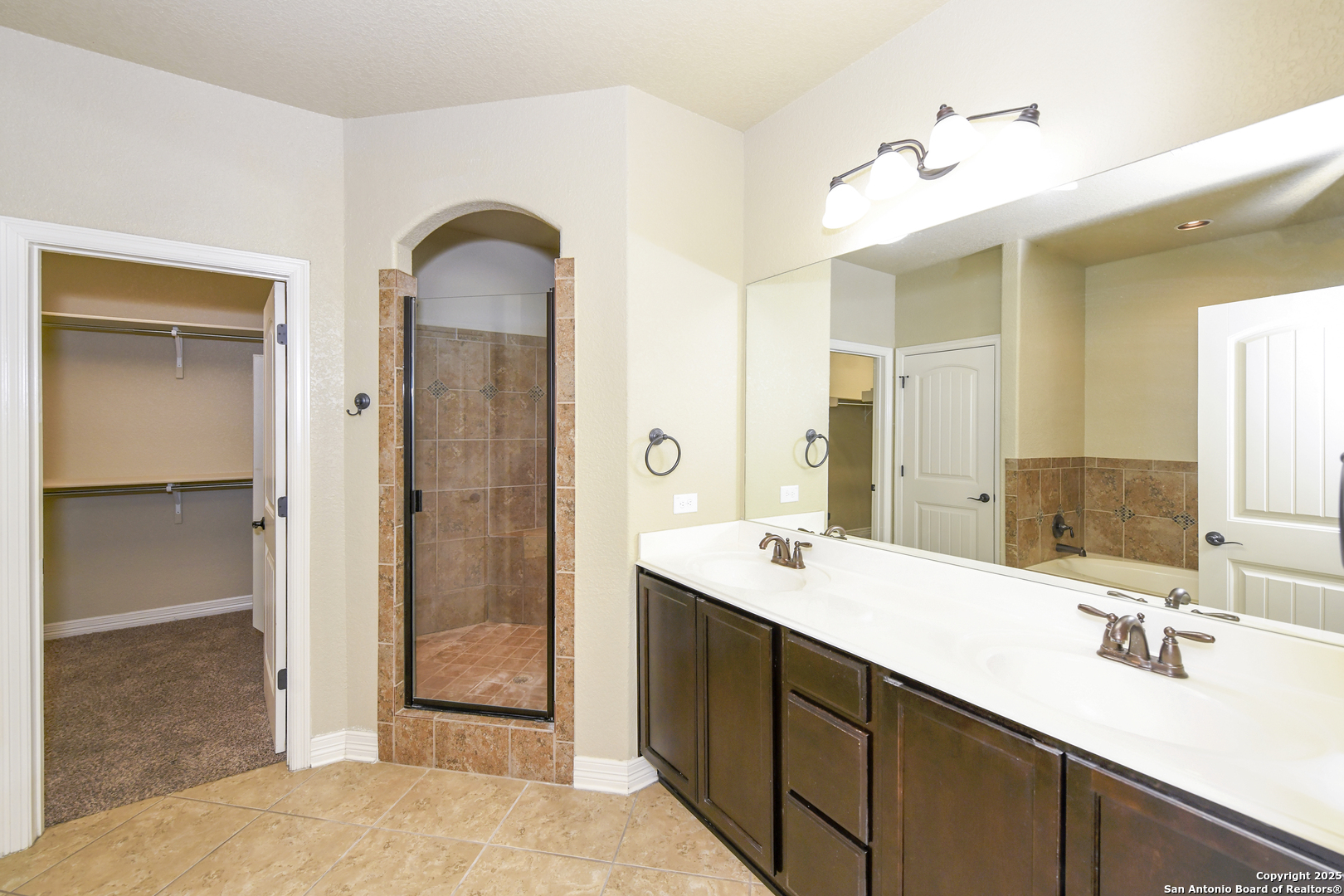 13709 Trailside Ln