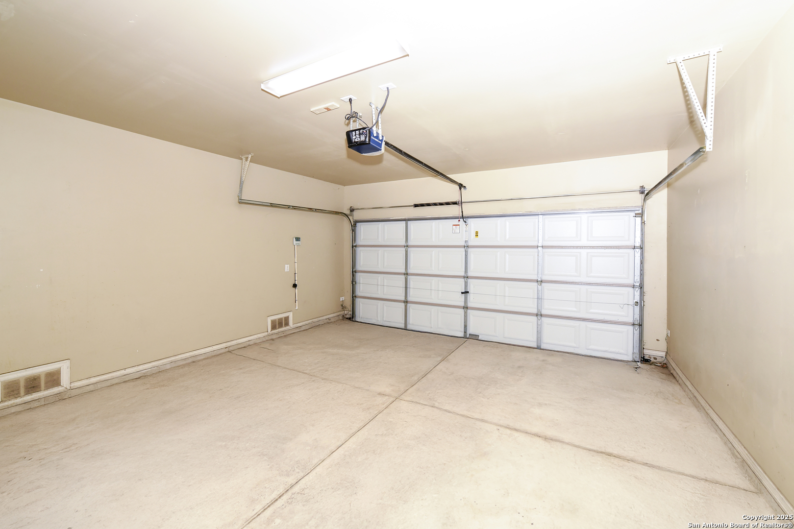 13709 Trailside Ln