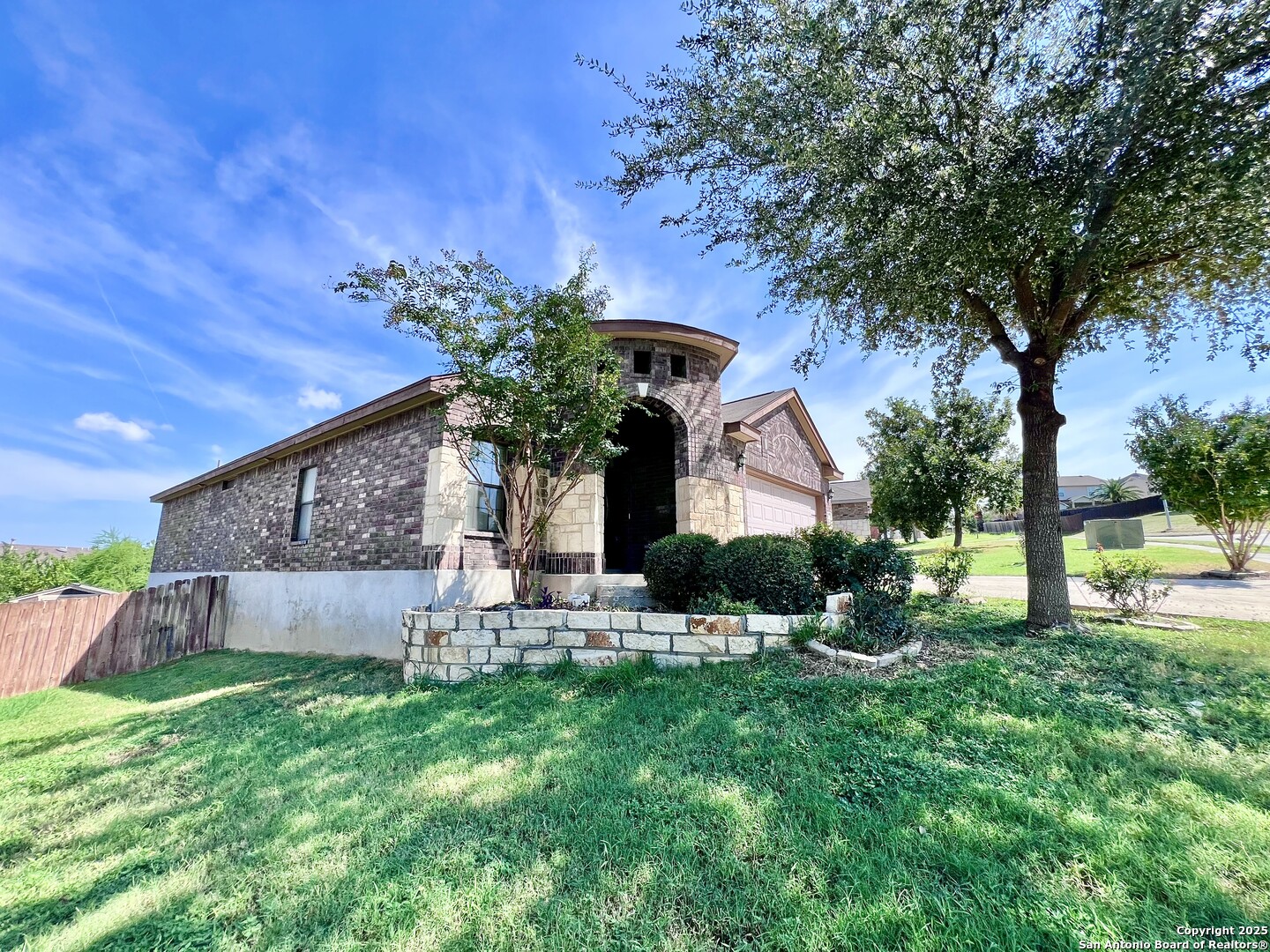 13709 Trailside Ln