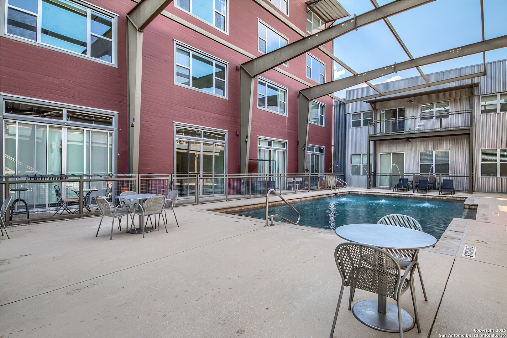 831 S FLORES ST Unit: 2101