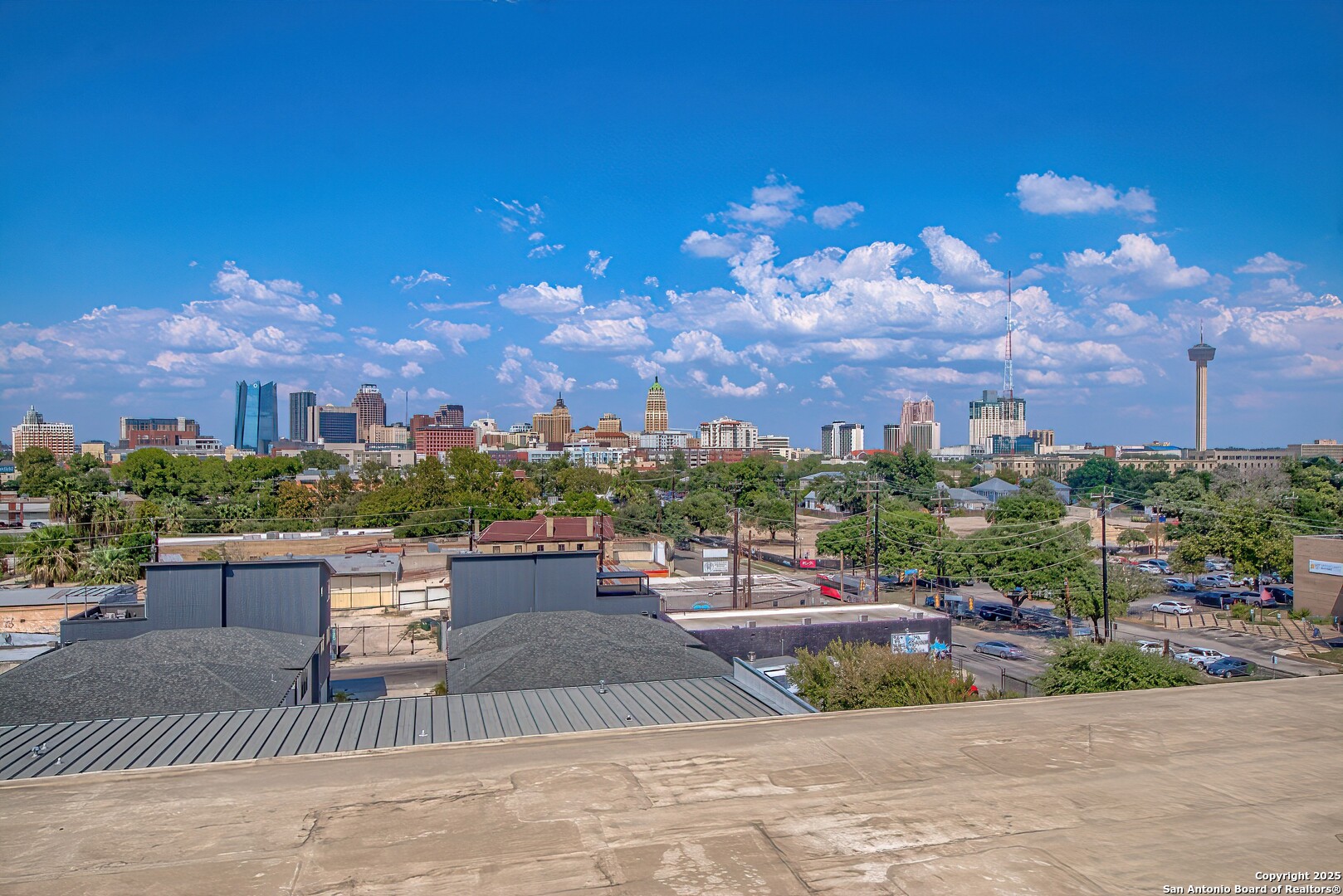 831 S FLORES ST Unit: 2101