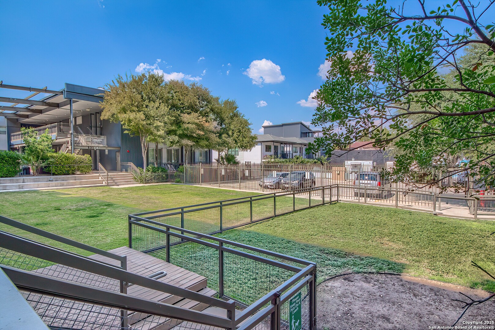 831 S FLORES ST Unit: 2101