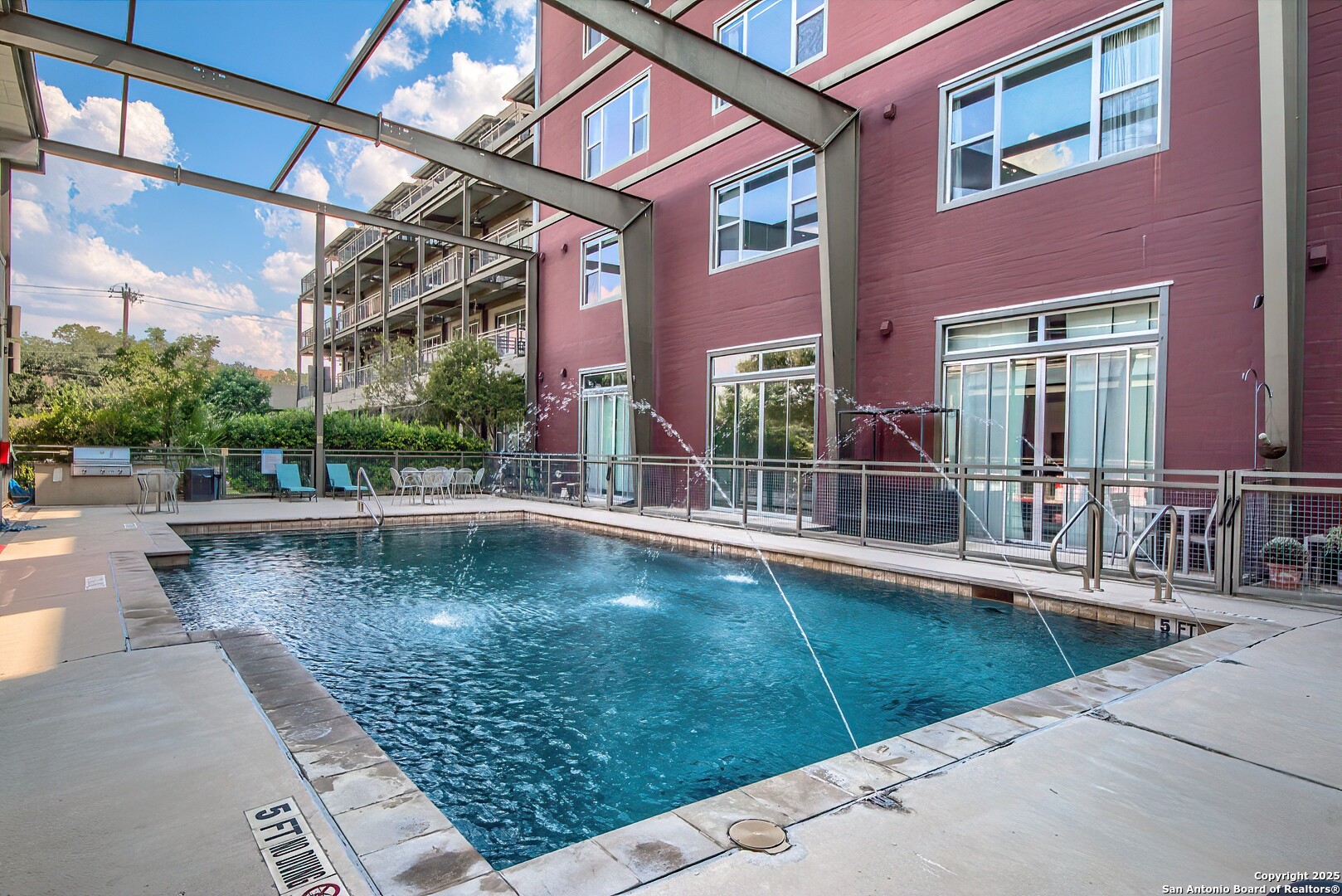 831 S FLORES ST Unit: 2101