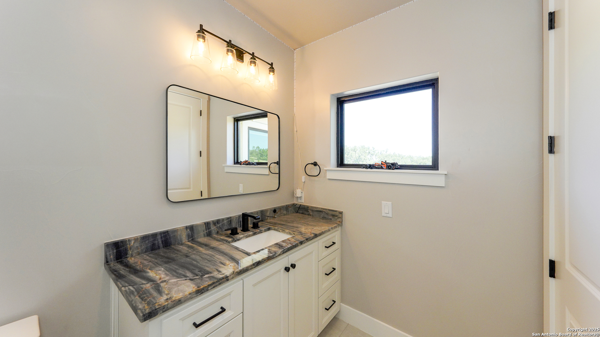 2116 Senora Ridge
