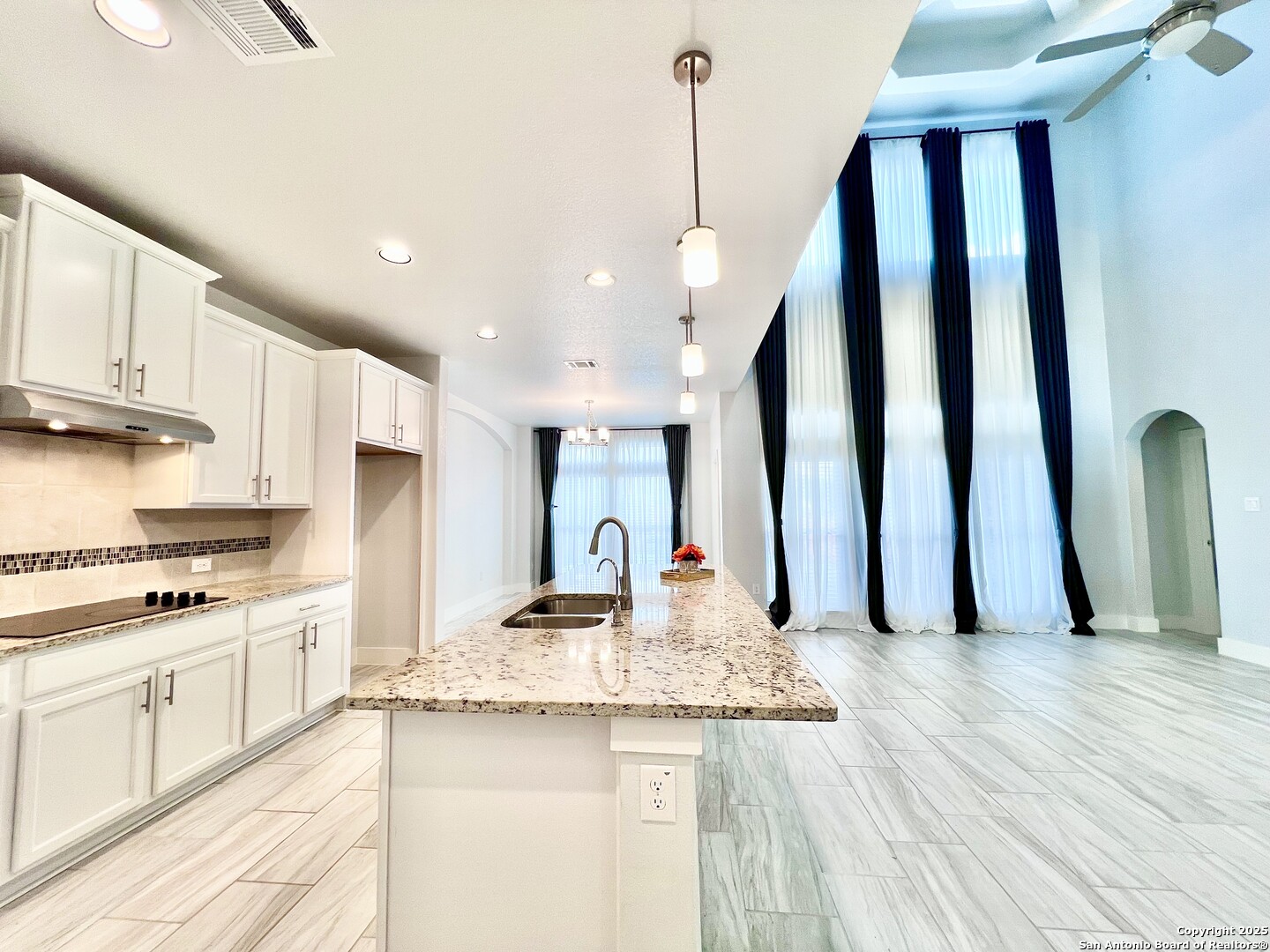 15110 Westface