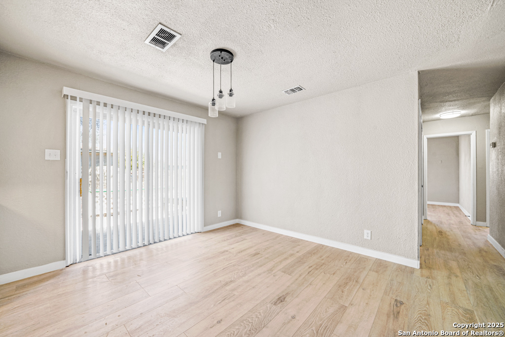 111 Lake Valley