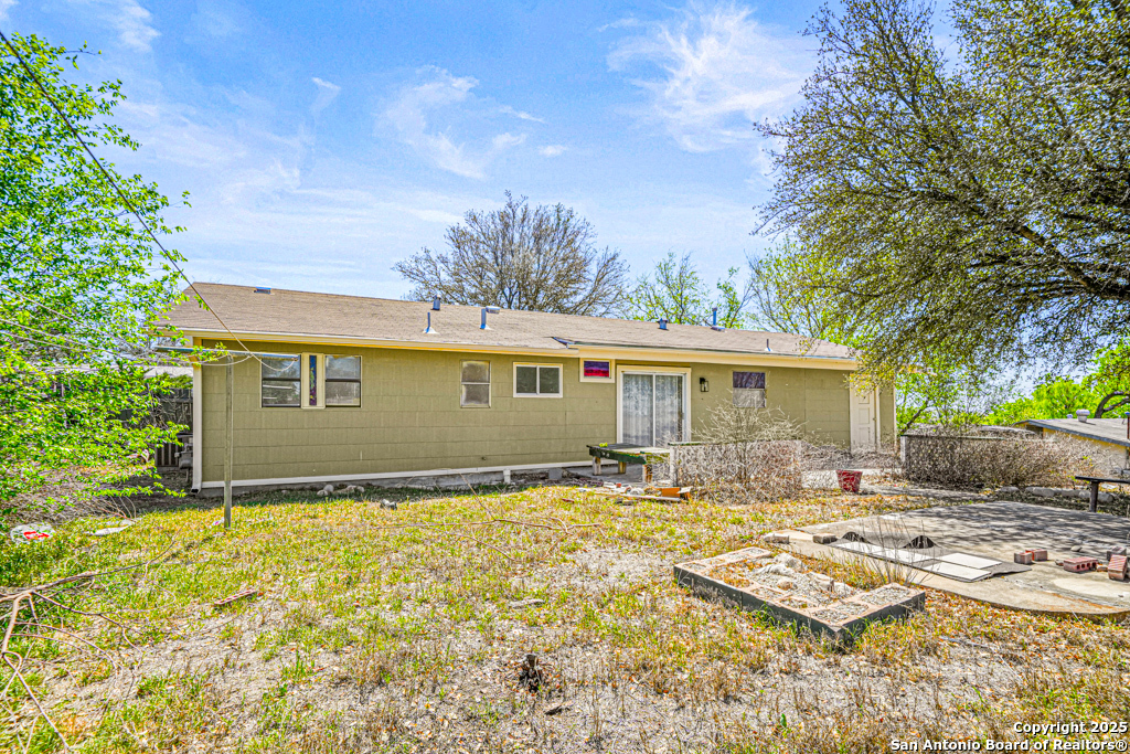 111 Lake Valley