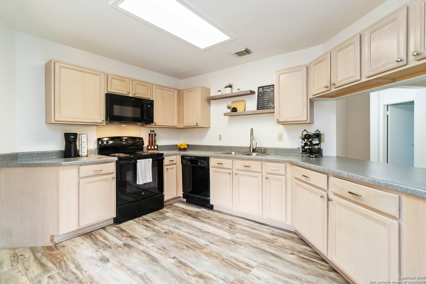 13115 Regency Bend