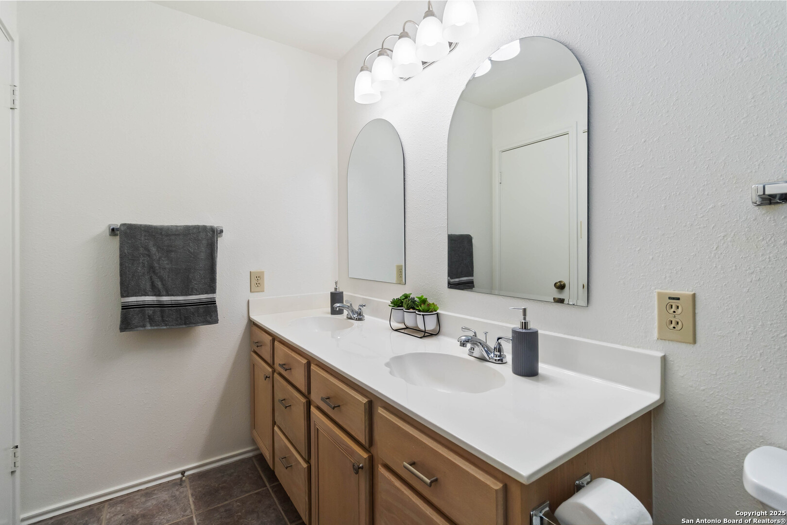 13115 Regency Bend