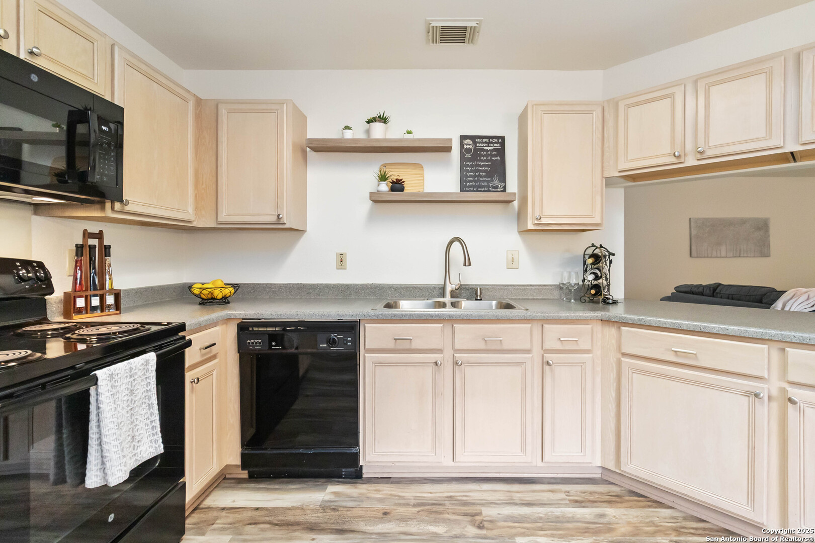 13115 Regency Bend